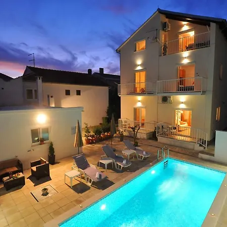 Batur Gostinjska kuća 3*