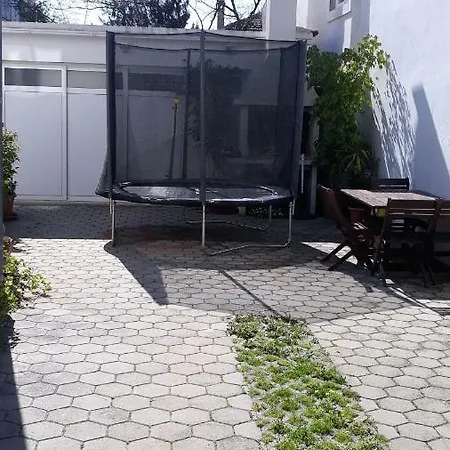 巴杜尔公寓酒店