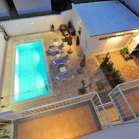 Casa de hóspedes Batur 3*